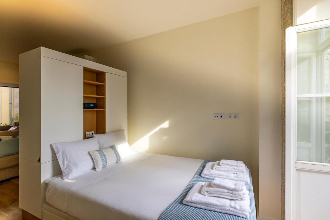 Bright Studio With Terrace OOporto Esterno foto